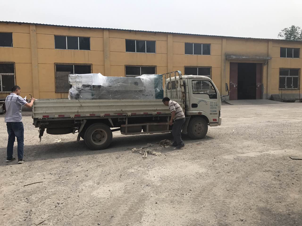 數(shù)控木工車(chē)床發(fā)貨了